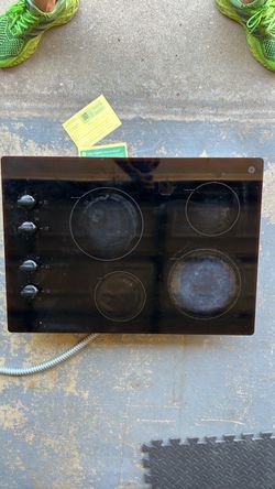 GE 30" Built-In Knob Control Electric Cooktop