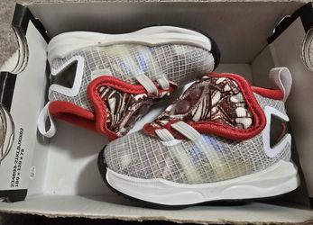 Nike Lebron XIX Children's Size 3C Brand New