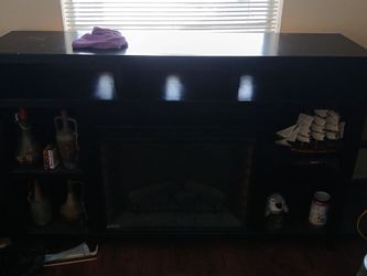 Entertainment center w/ electric fireplace/ heater