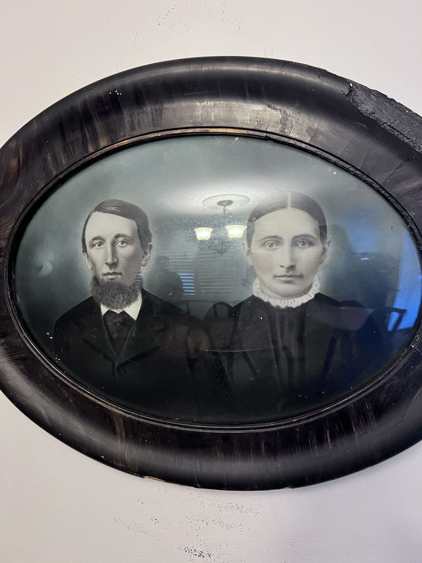 Vintage Antique Photograph Oval Wood Grain  Painted Late 1800 Early 1900