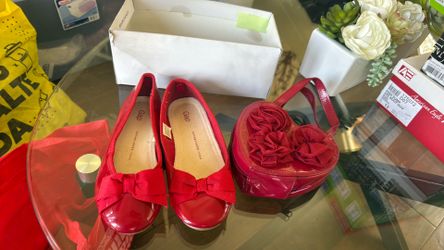 Red Gap ballerina shoes  kids 13 and a bag