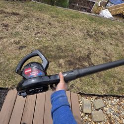 Toro leaf blower like new