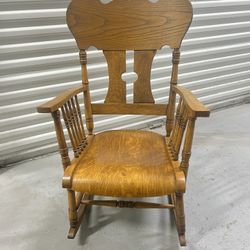 Lovely Antique Mission Oak Rocking Chair
