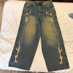 Jeans size 28 from IDK!