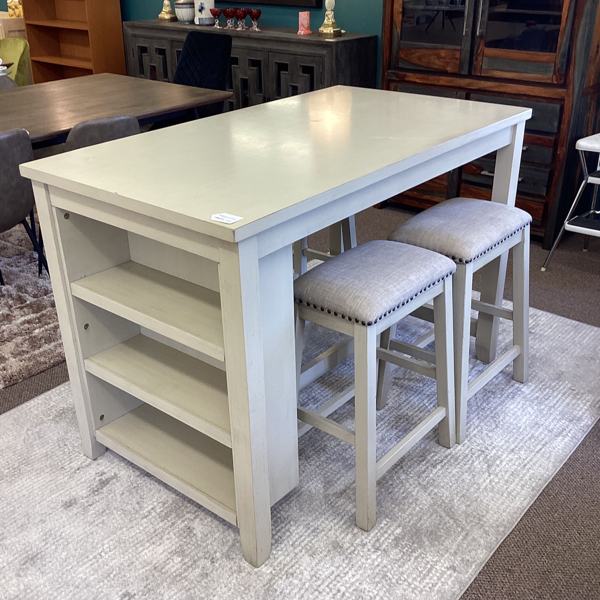 Set Kitchen Island w/4 Nailhead Trim Stools