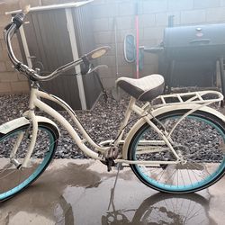 Schwinn Beach Cruiser