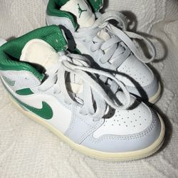 Nike Size 11 toddler 