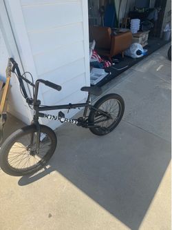 Kink Curb BMX