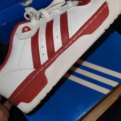 Adidas Rivalry Low Size 10