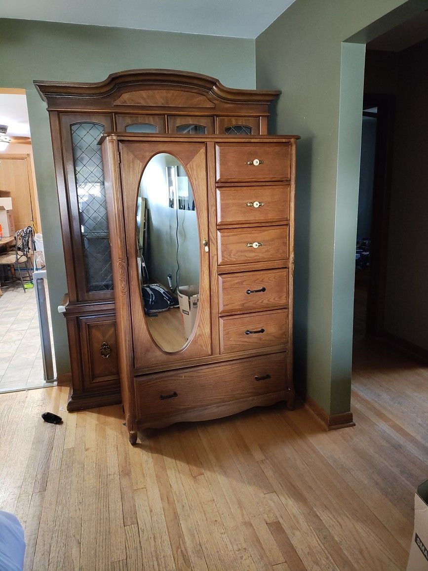Antique Dresser w/ mirror