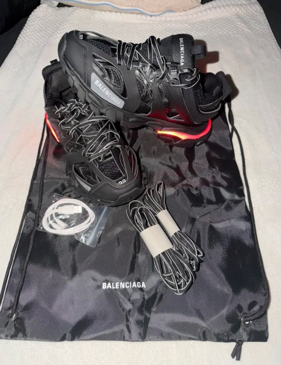 Balenci track leds(READ DESCRIPTION)