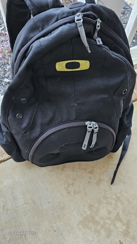 OAKLEY BACKPACK