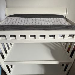 Baby Changing Table + Mattress ; Cambiador De Bebe