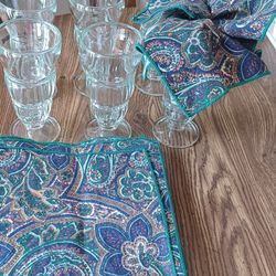$10 Vintage Dessert Glasses With Cloth Napkins