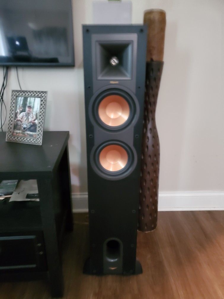 Klipsch Home Entertainment Set Up