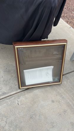 Shadow box