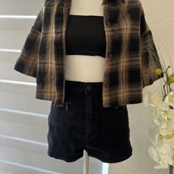 Chic Black Denim Shorts, Bandeau Top & Plaid Flannel Shirt Set – Size Small