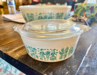 Vintage Pyrex Amish Butter Print Mixing Bowls and Dish