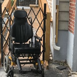 Free Heavy Duty wheelchair 