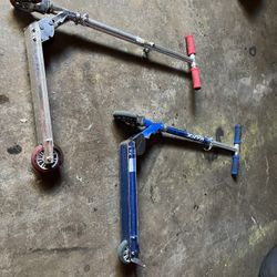 2 Razor Scooters For Kids
