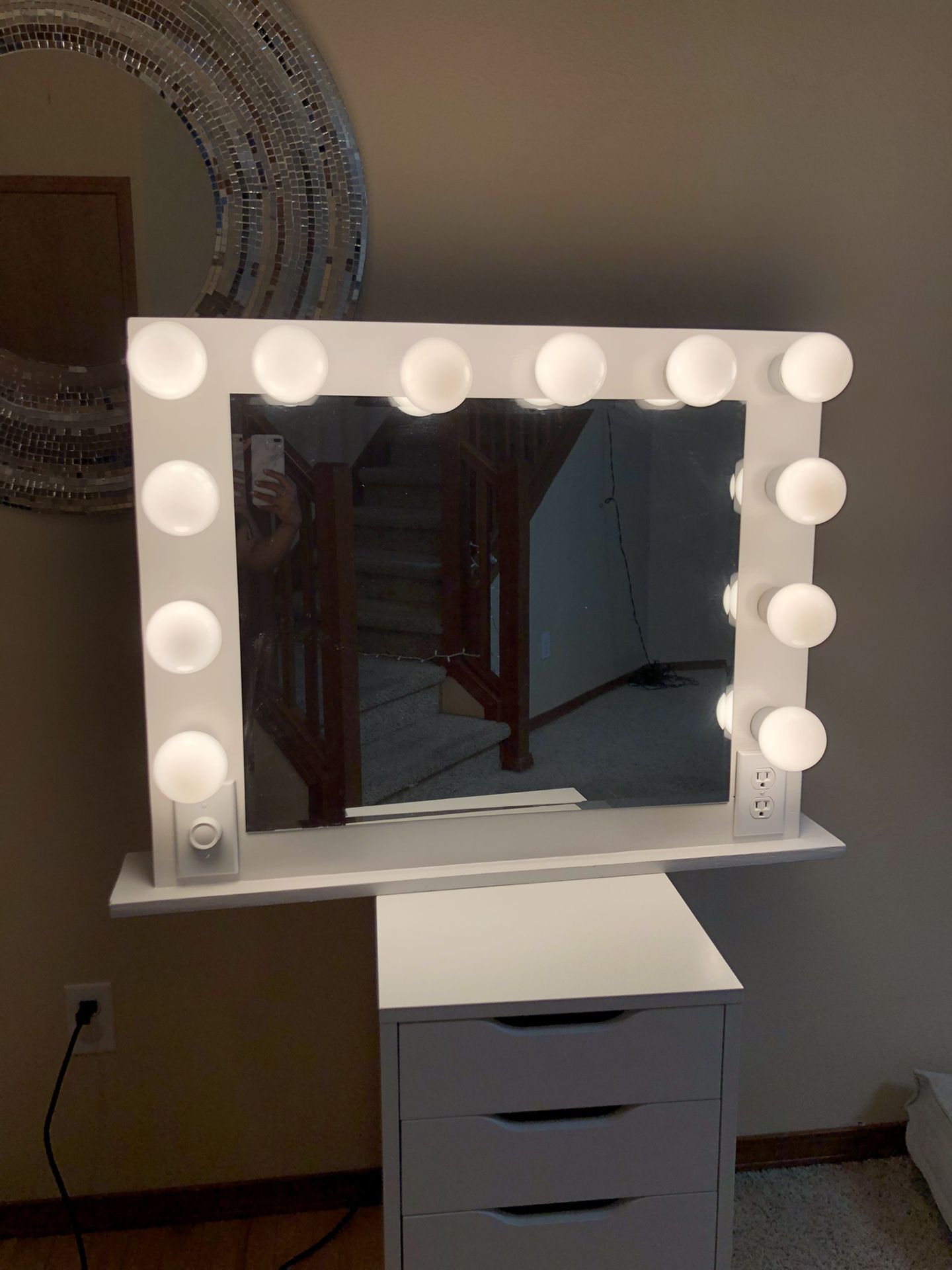 Makeup vanity mirror