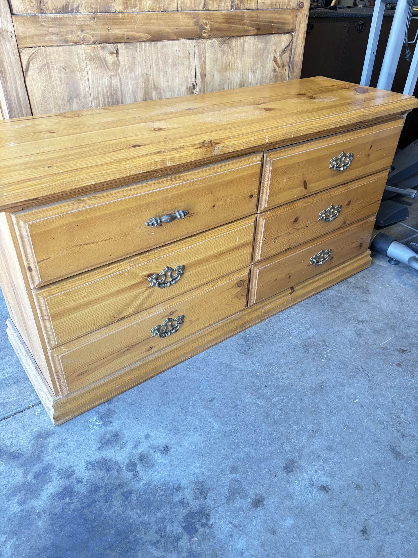 Dresser