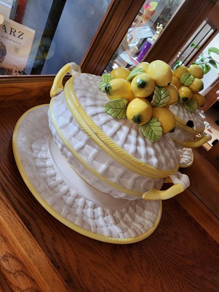 Lemon Ceramic Pot 