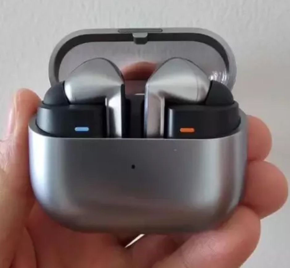 Samsung Galaxy Buds3 Pro Silver Bluetooth Earphones - Open Box
