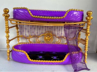 Monster High G1 Clawdeen Wolf Purple Canopy Bed Doll Furniture