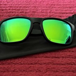 Blenders polarized sunglasses in excellent condition- Low Price. $15