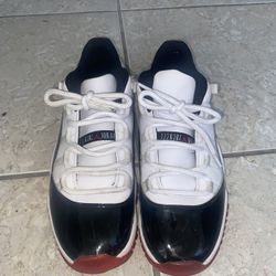 Jordan 11 Retro Low Concord Bred