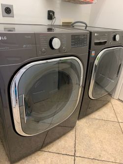LG Smart Washer & Gas Dryer Set