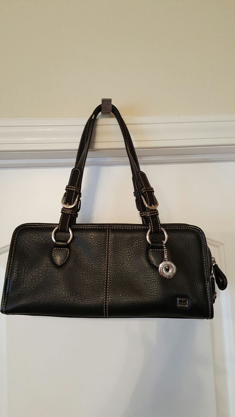 The Sak Black Leather Hobo Satchel Tote Purse Shoulder Bag
