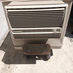 Brand New Swamp Cooler Champion RWC50