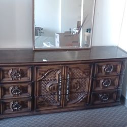 Vintage Ornate Vintage Dresser With Mirror