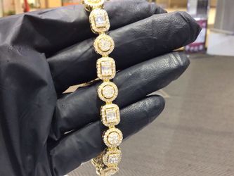 10k solid gold men’s natural  big diamond bracelet size 8.5 inch available in stock ..💎💎💎