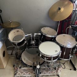 Drum set 