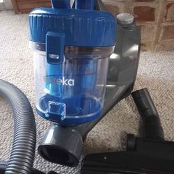 eureka WhirlWind Bagless Canister Vacuum Cleaner, Lightweight Vac for  Carpets and Hard Floors, Blue –