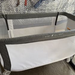 Baby  Delight Bassinet 