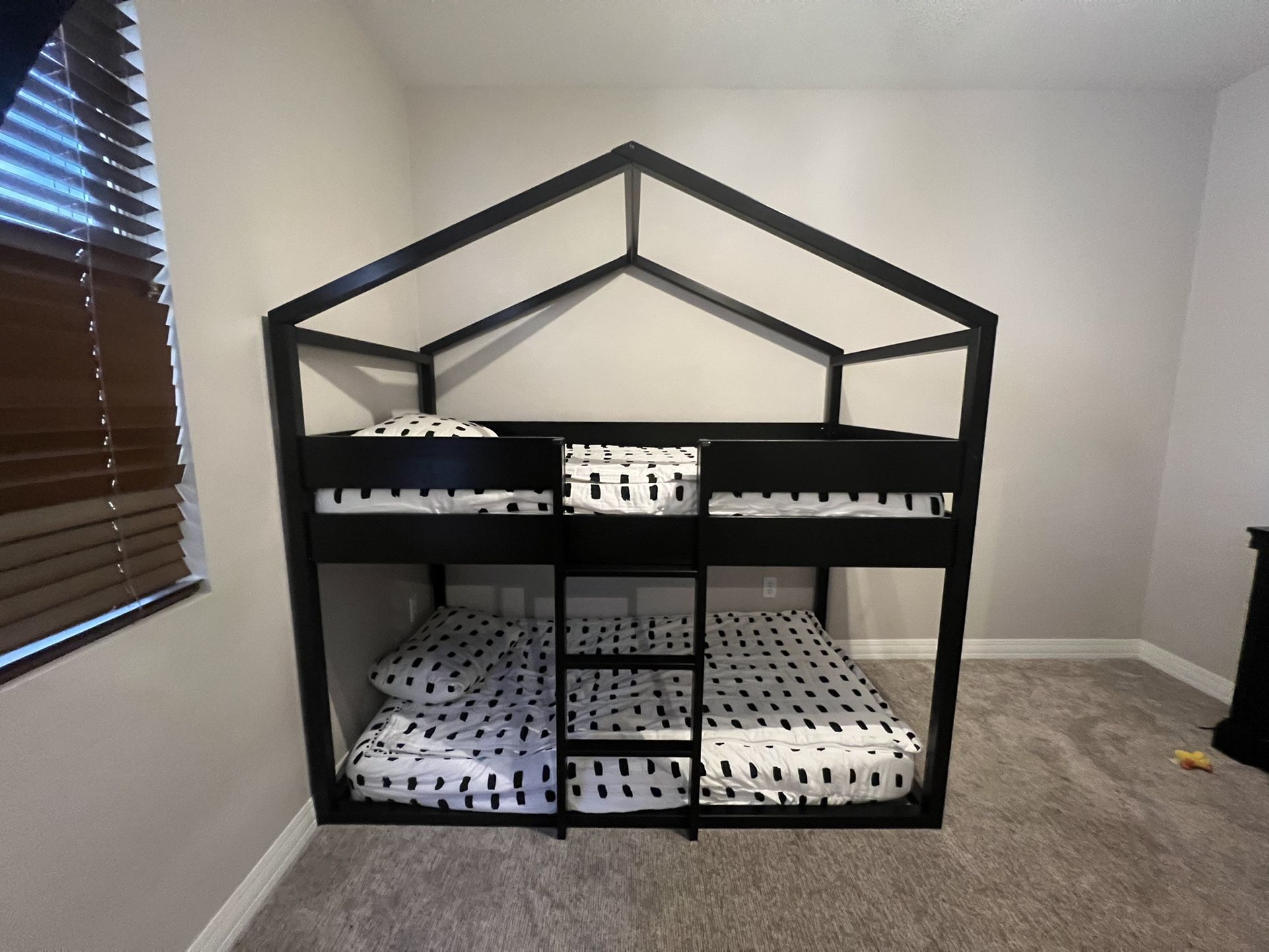 Twin Over Twin House Bunk Bed