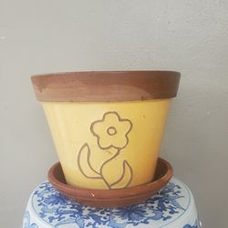 POT PLANT W/ SAUCER - CLAY - COLOR MUSTARD WITH WHITE FLOWERS - 9D X 9H INCH