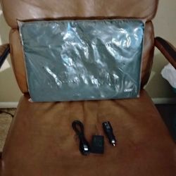 Laptop bag and laptop car charger just 6 dollars cash only pick up only