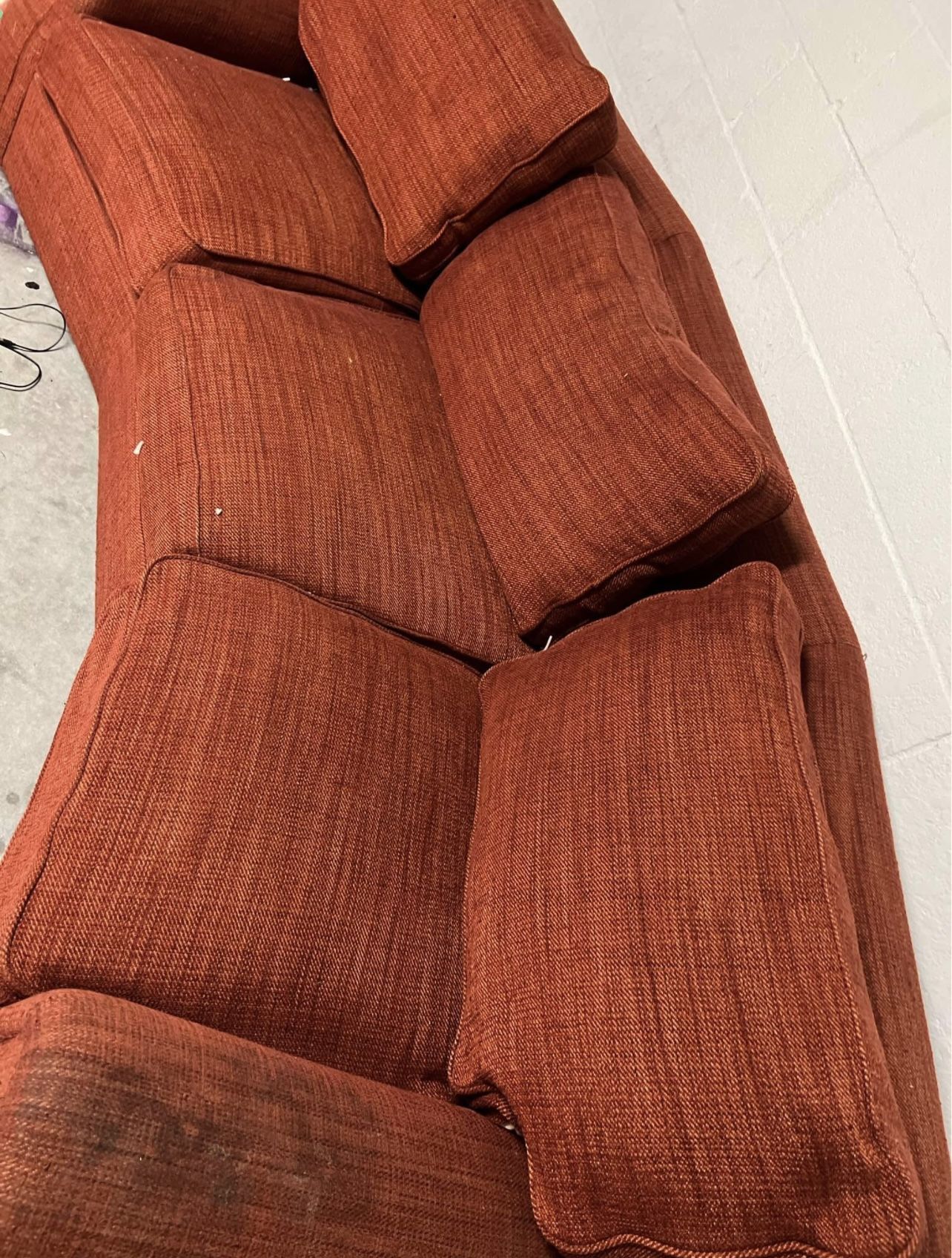 FREE RES COUCH WANT GONE ASAP