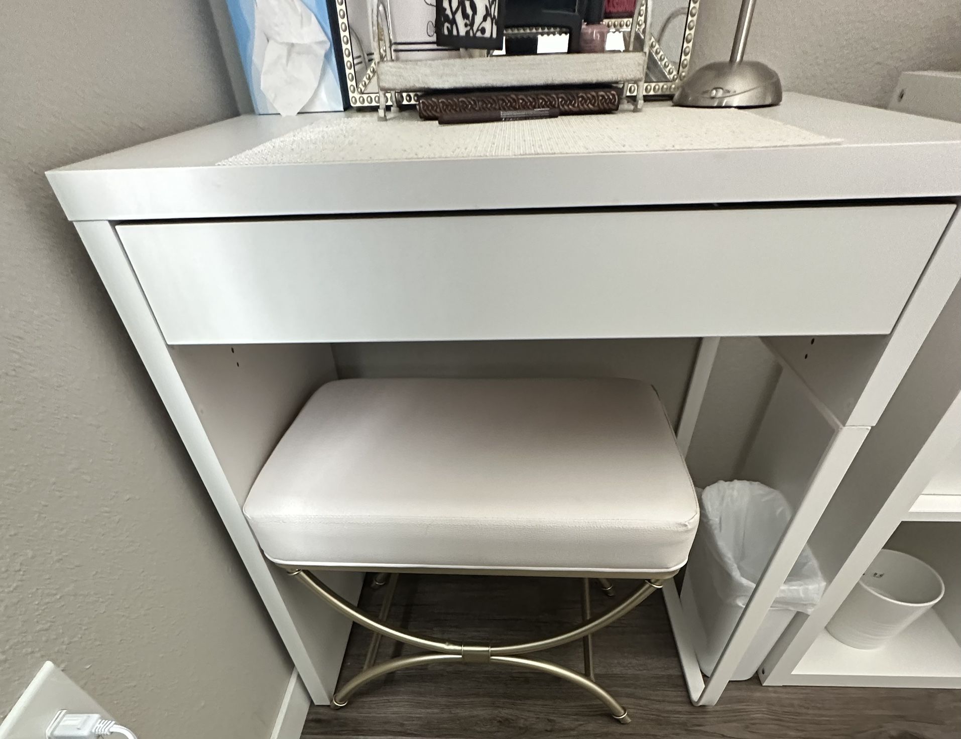 Moving Sale: White Computer Desk (Vanity) with Bench – Excellent Condition