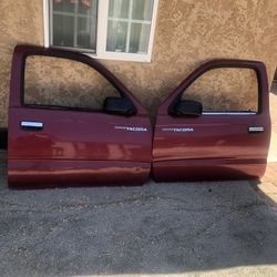 Toyota Tacoma.    Doors.  Parts 