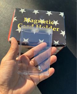Magnetic cases for trading cards
