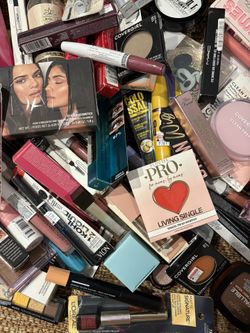 Wholesale makeup