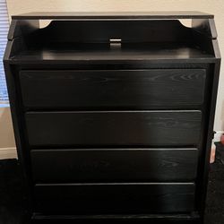 Dresser w/ Changing Table 