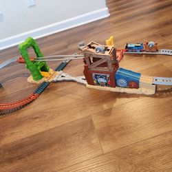 Thomas and Friends Trackmaster Scrapyard Escape Set