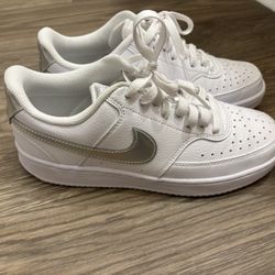 Nike Court Vision 